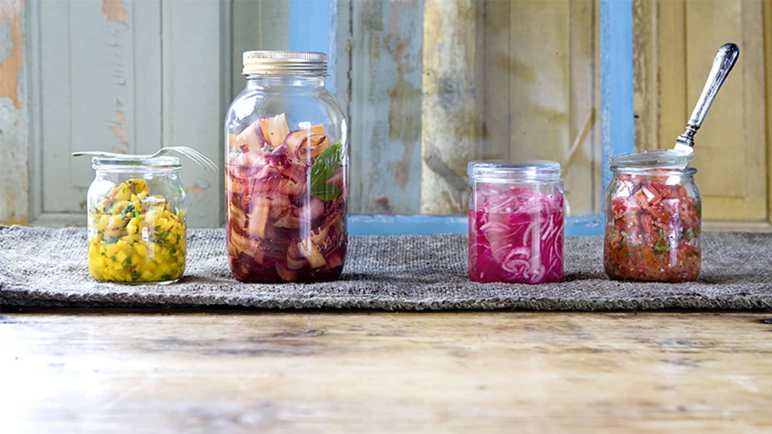 pickled-red-onion